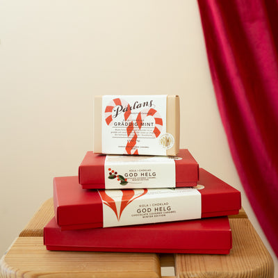 An charming box pieces of your favourite chocolate covered caramel. Treat yourself or someone you love! <br><br>CREAMY MINT – A smooth chocolate-coated caramel, topped with a shivery sweet crunch of mint candy cane. Just the perfect combo of caramel, cream and mint!