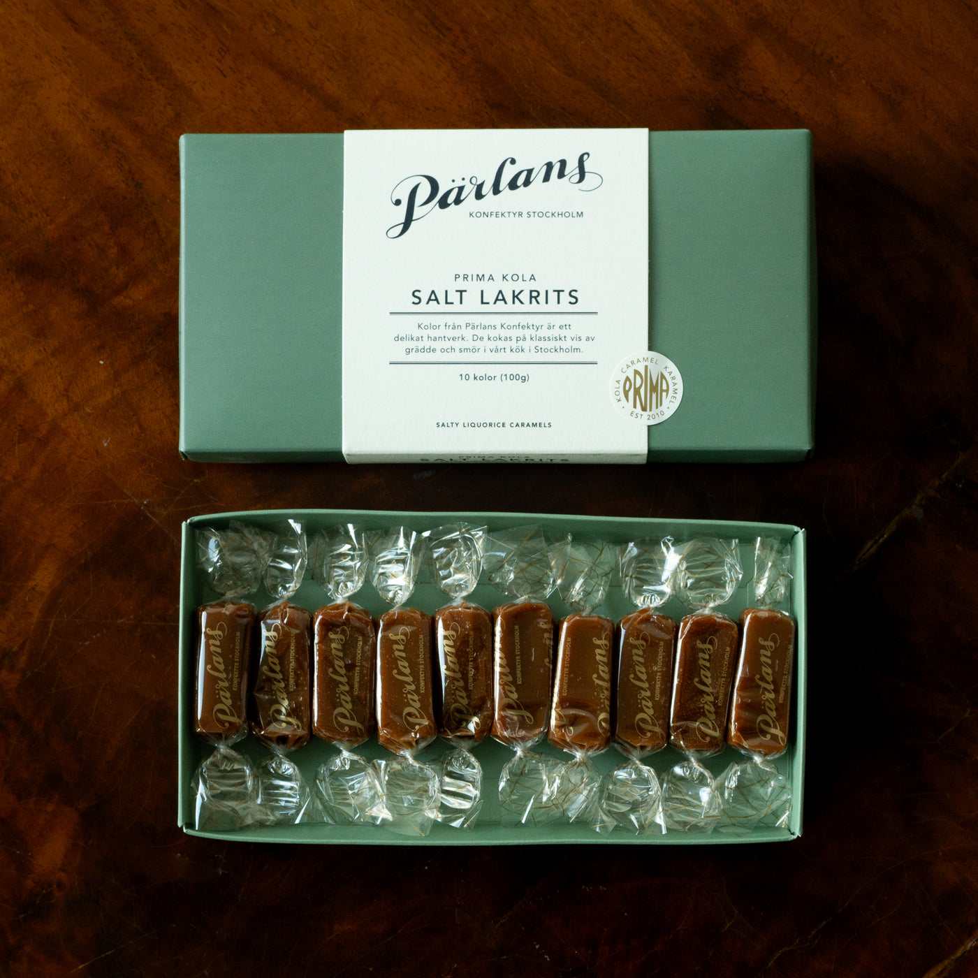 SALT LAKRITS - gräddig, lite söt och ordentligt salmiaksalt. Rebellen i klassikerasken, en oemotståndlig stjärna på lakritshimlen!